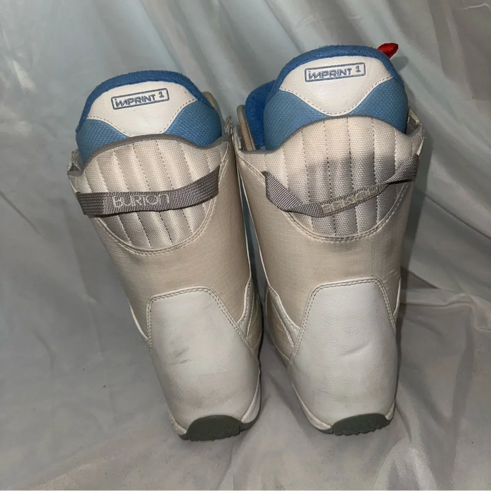 Burton Women’s Snowboarding Boots - Picture 5 of 8